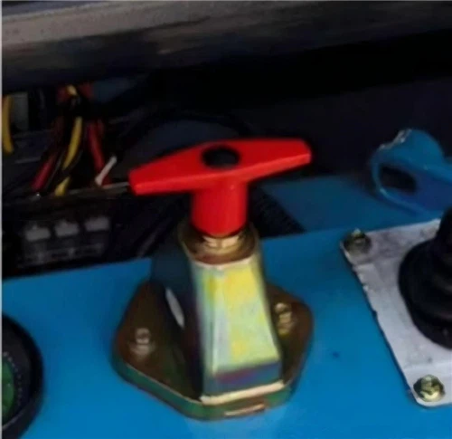 Four-wheel hydraulic platform Four-wheel hydraulic platform